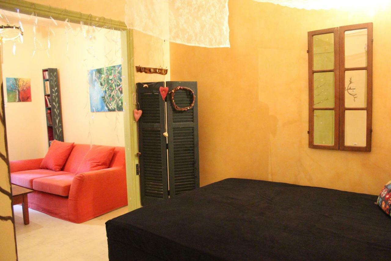 City Center Little Happy Romantic House Atene Esterno foto